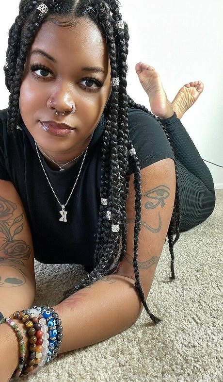 Photo nue de fuite OnlyFans de Missmcqueenxx