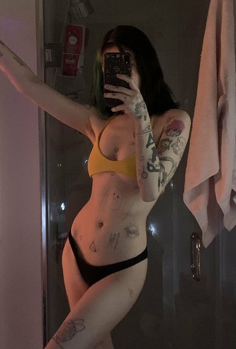 Photo nue de fuite OnlyFans de Ilovelilsaku