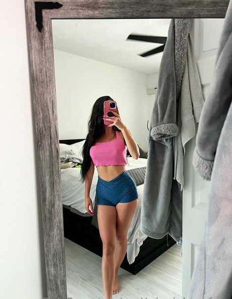 Prettyinpinkxoxfree