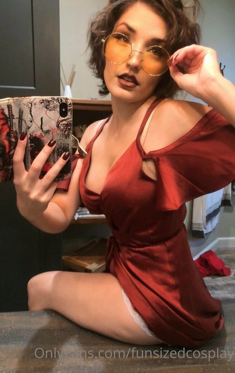 Photo nue de fuite OnlyFans de Funsizedcosplay