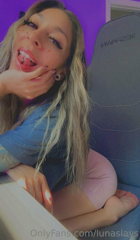 Photo nue de fuite OnlyFans de Lunaslays