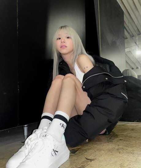 WomenK-pop