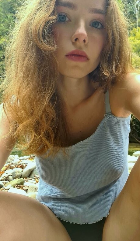 Photo nue de fuite OnlyFans de Rinaalyys
