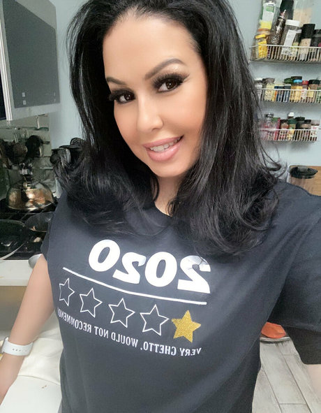 Photo nue de fuite OnlyFans de Latinamilfnyc