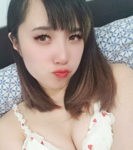 Photo nue de fuite OnlyFans de Hinacchifree