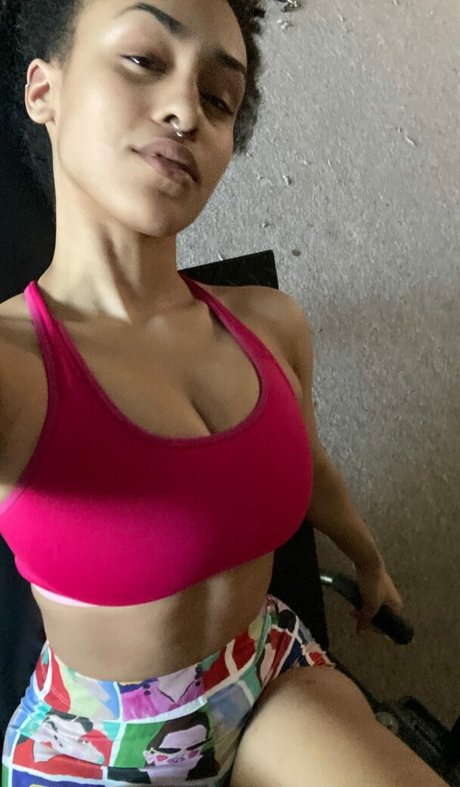 Aaliyeezy