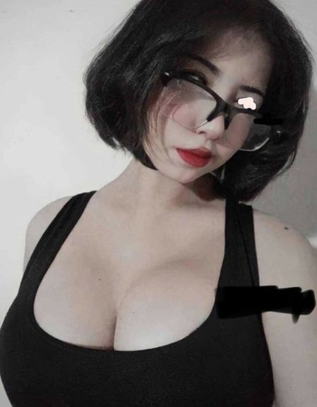 Photo nue de fuite OnlyFans de Aby Dazai