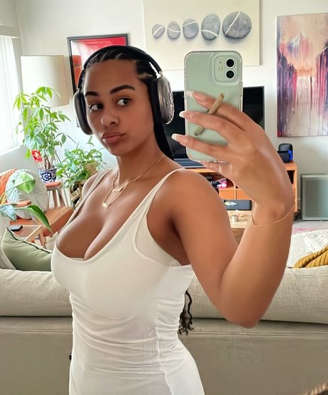 Photo nue de fuite OnlyFans de Raina Morris