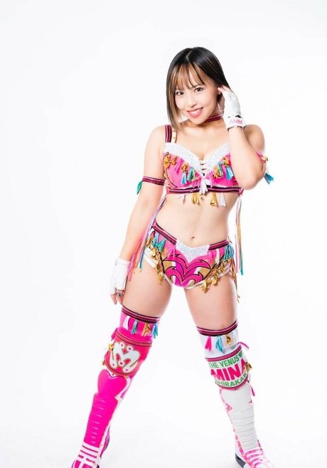 Mina Shirakawa