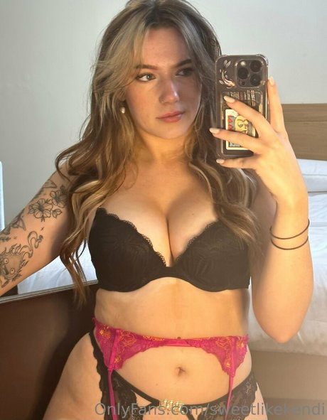 Photo nue de fuite OnlyFans de Sweetlikekendi