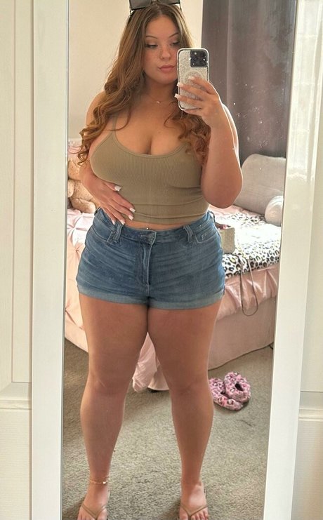 Photo nue de fuite OnlyFans de Lilly47