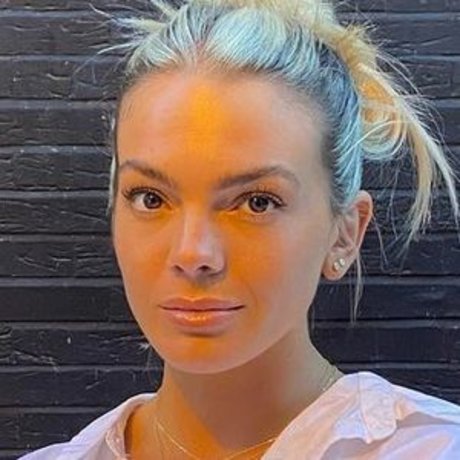 Photo nue de fuite OnlyFans de Louisa Johnson