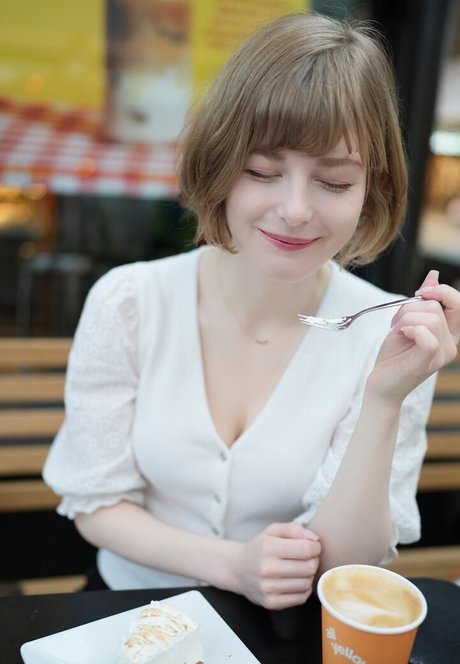 Ella Freya