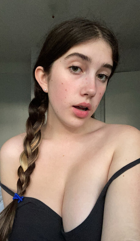 Itsmollyyyrose_again