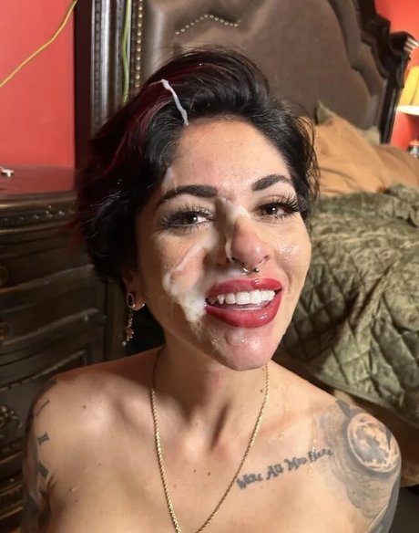 Photo nue de fuite OnlyFans de Lena Lawless