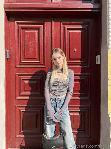 Photo nue de fuite OnlyFans de Lily 18