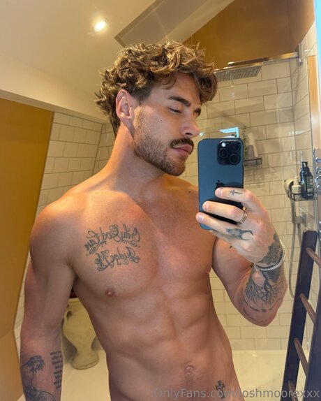 Photo nue de fuite OnlyFans de Joshmoorexxx