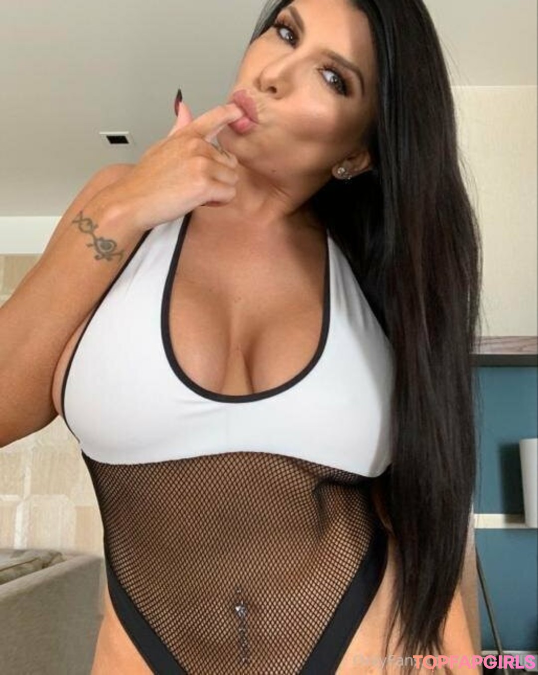 Photo nue de fuite OnlyFans de Romi Rain #1188