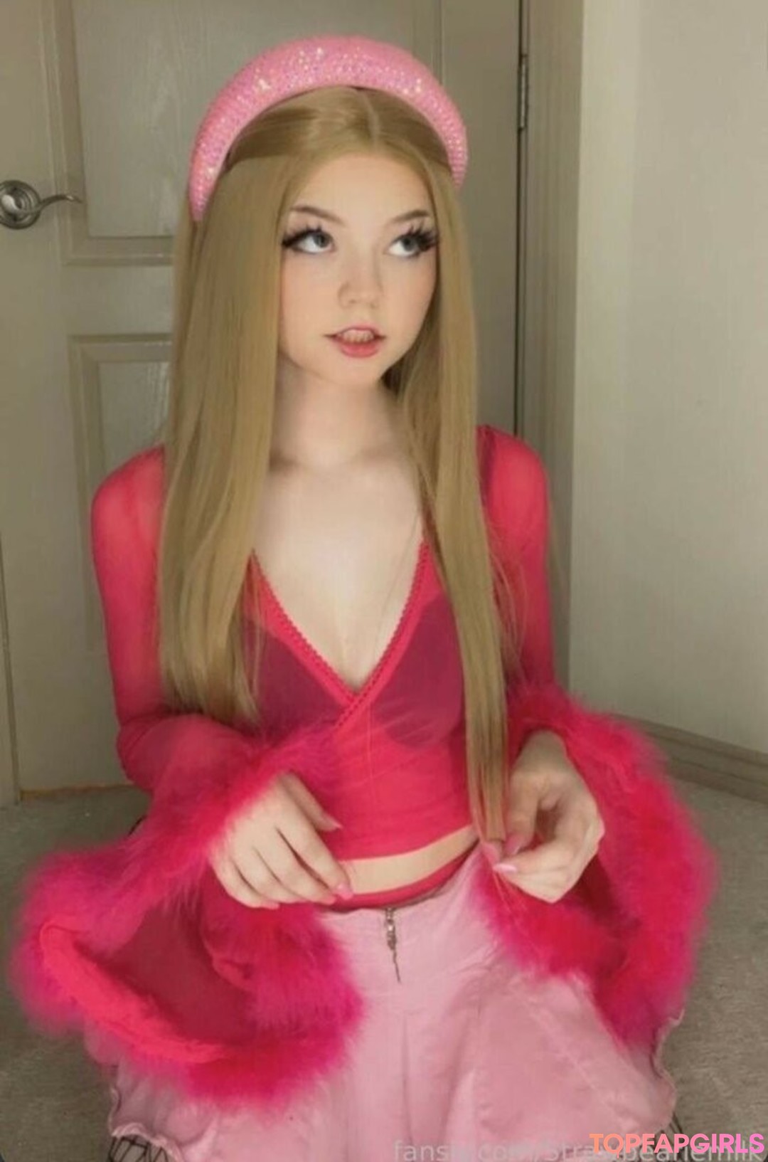 Photo nue de fuite OnlyFans de Strawbeariemilkk #1496