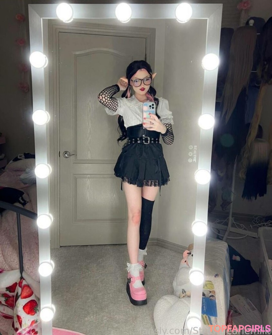 Photo nue de fuite OnlyFans de Strawbeariemilkk #1540