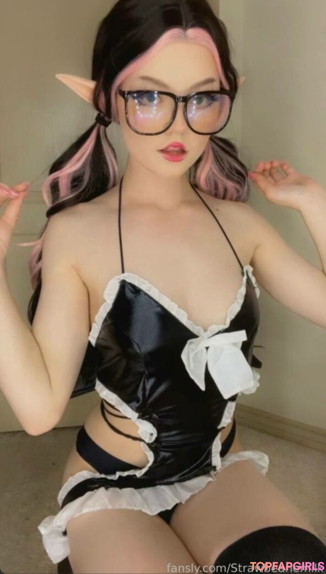 Photo nue de fuite OnlyFans de Strawbeariemilkk #1594
