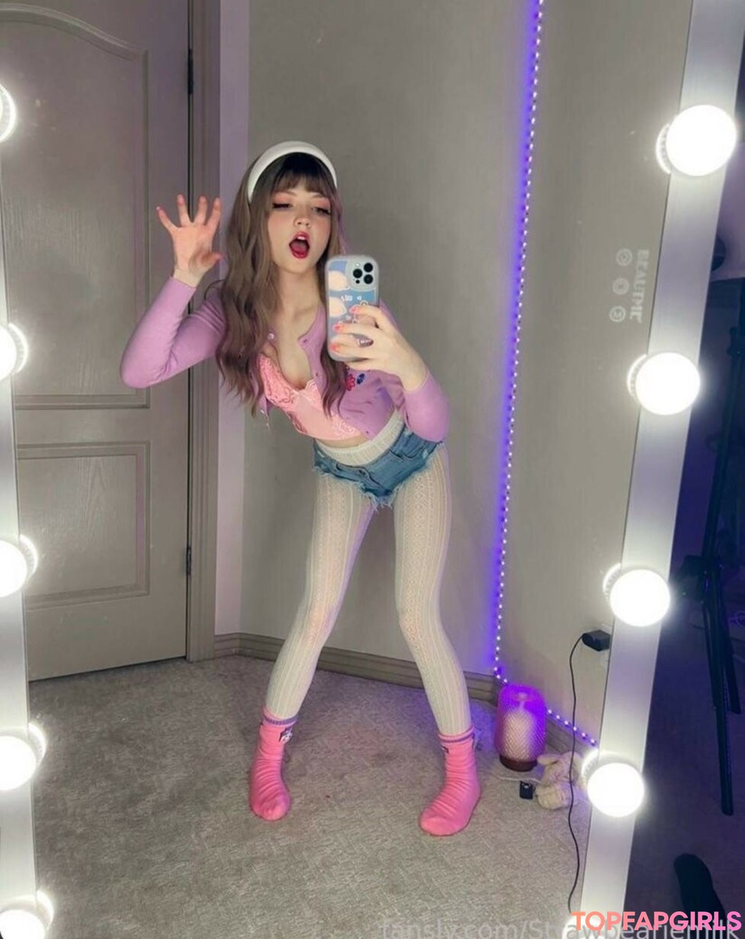Photo nue de fuite OnlyFans de Strawbeariemilkk #1640