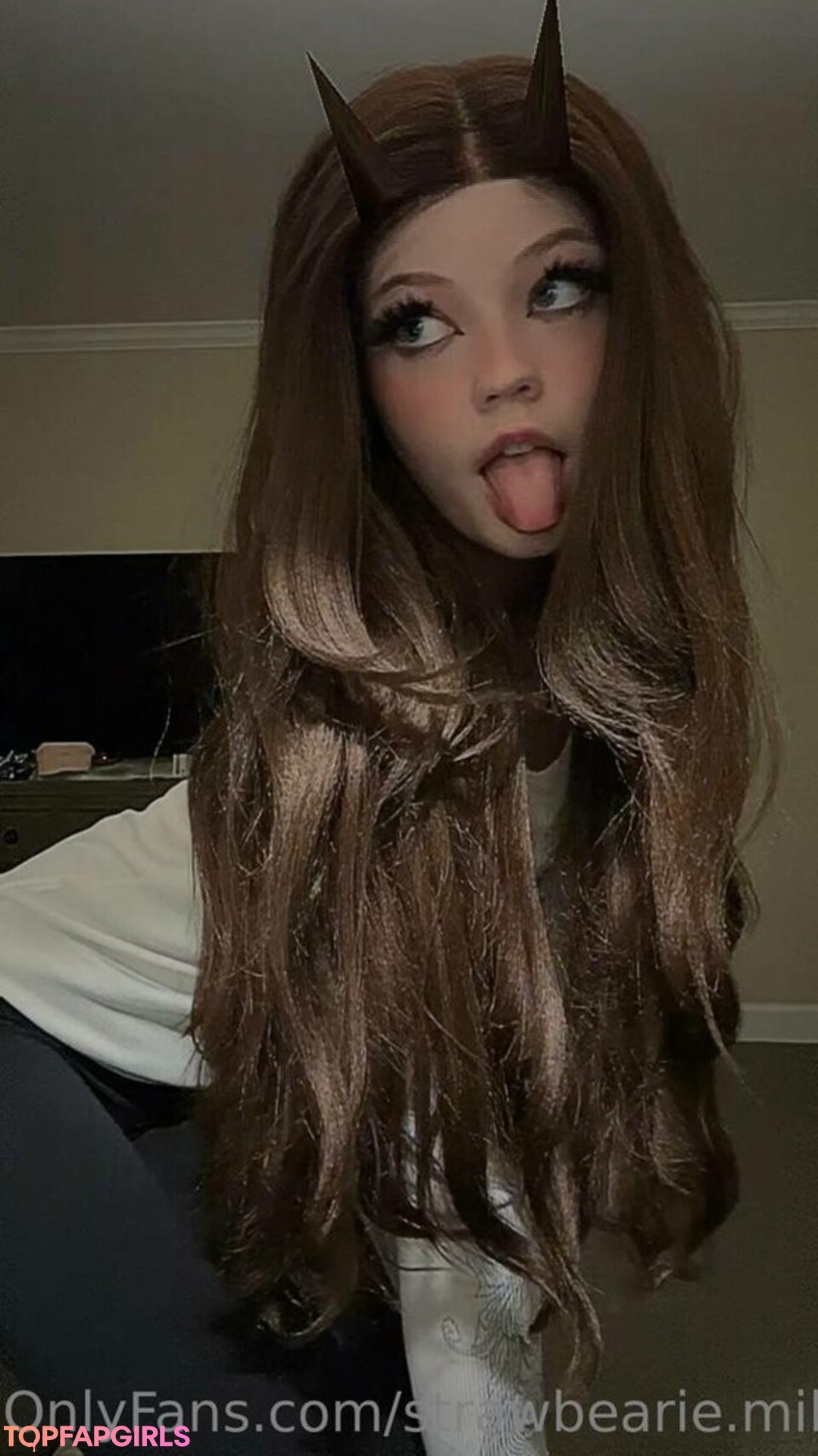 Photo nue de fuite OnlyFans de Strawbeariemilkk #2362