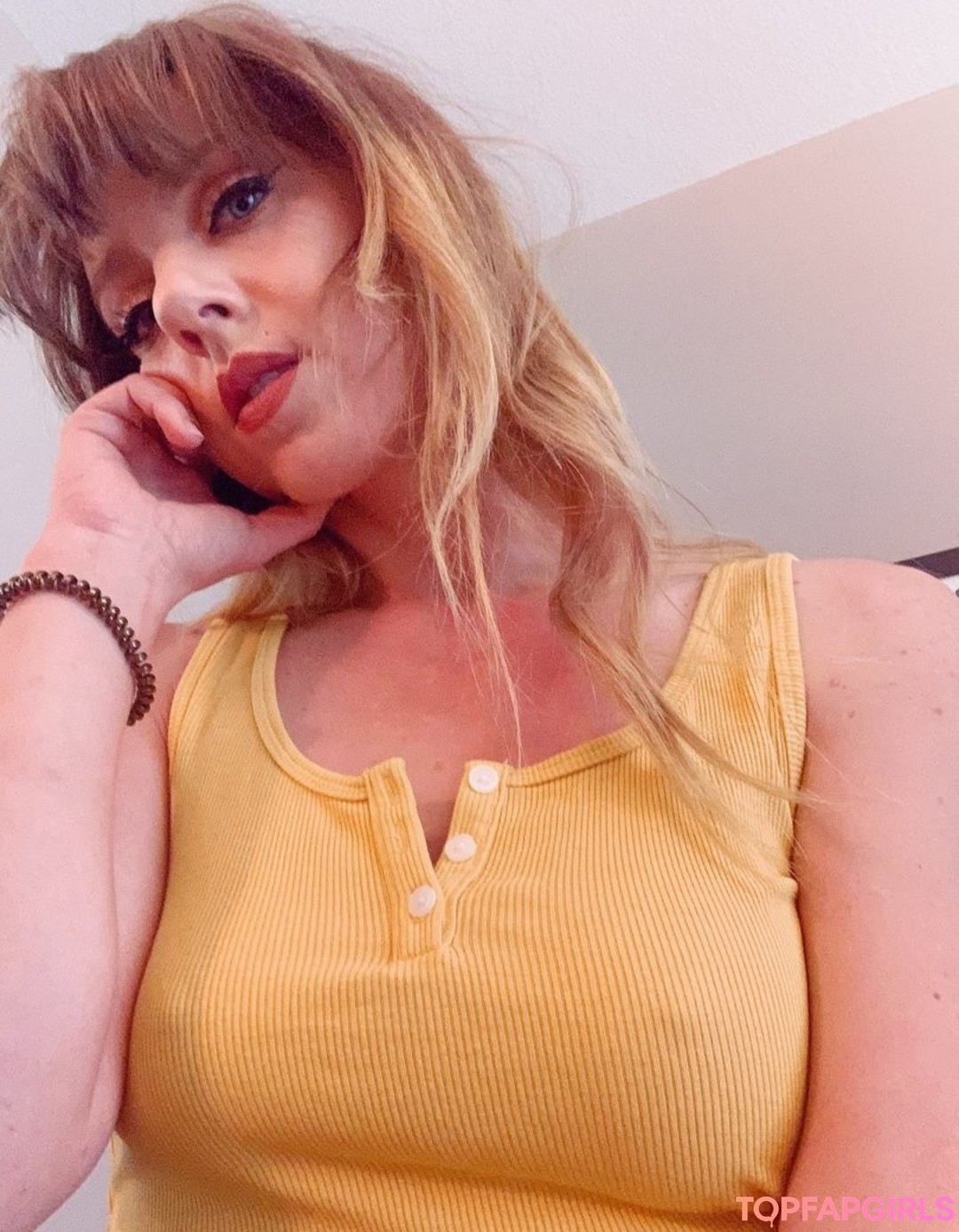 Photo nue de fuite OnlyFans de April Gloria #1232