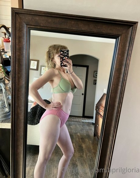 Photo nue de fuite OnlyFans de April Gloria
