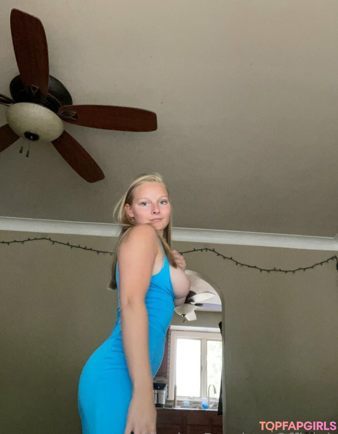 Photo nue de fuite OnlyFans de Peaches #1073