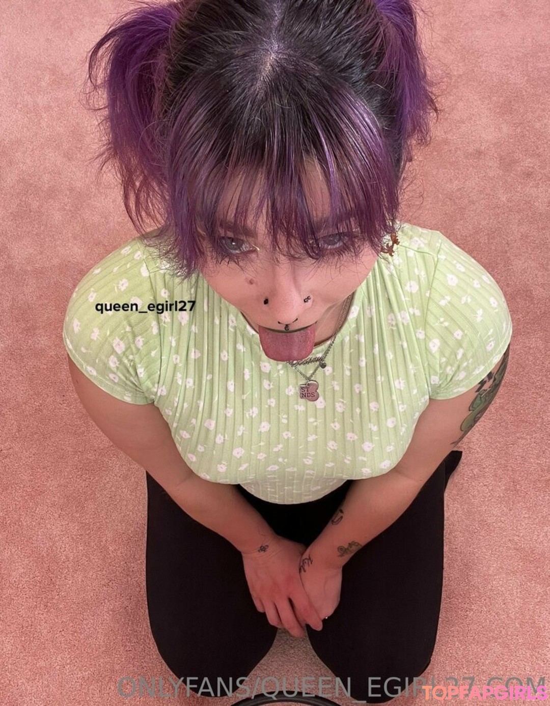 Photo nue de fuite OnlyFans de Queend #1429