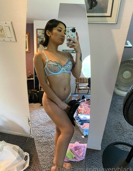 Avery Black