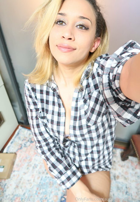Photo nue de fuite OnlyFans de Aurora Jolie