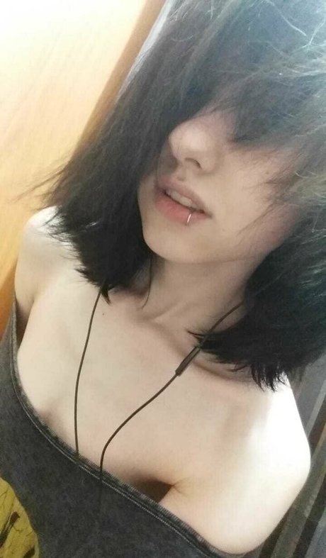Little Emo Kitten