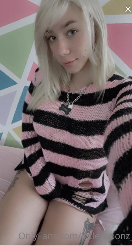 Photo nue de fuite OnlyFans de Little Spoonz