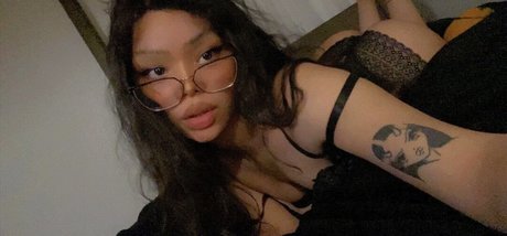 Photo nue de fuite OnlyFans de Tsrosalie