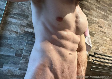 Photo nue de fuite OnlyFans de Ralph852