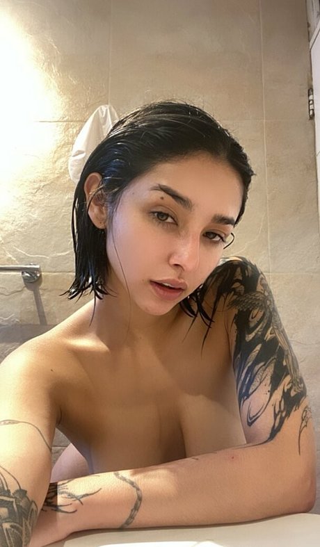Photo nue de fuite OnlyFans de Pieceofsweet