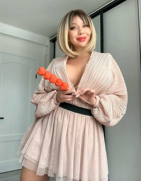 Photo nue de fuite OnlyFans de Curvymodelkate