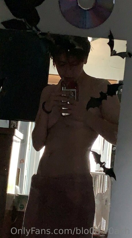 Photo nue de fuite OnlyFans de Blo0dr0ach