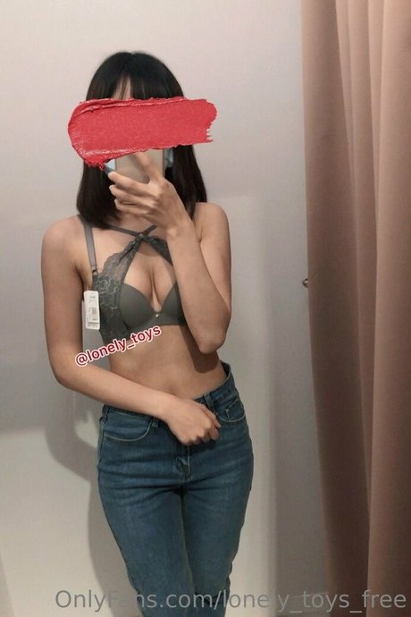 Lonely_toys_free
