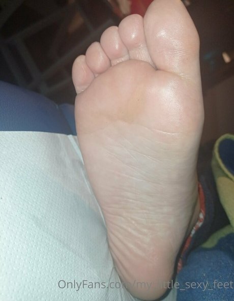 Photo nue de fuite OnlyFans de Mylittlesexyfeet