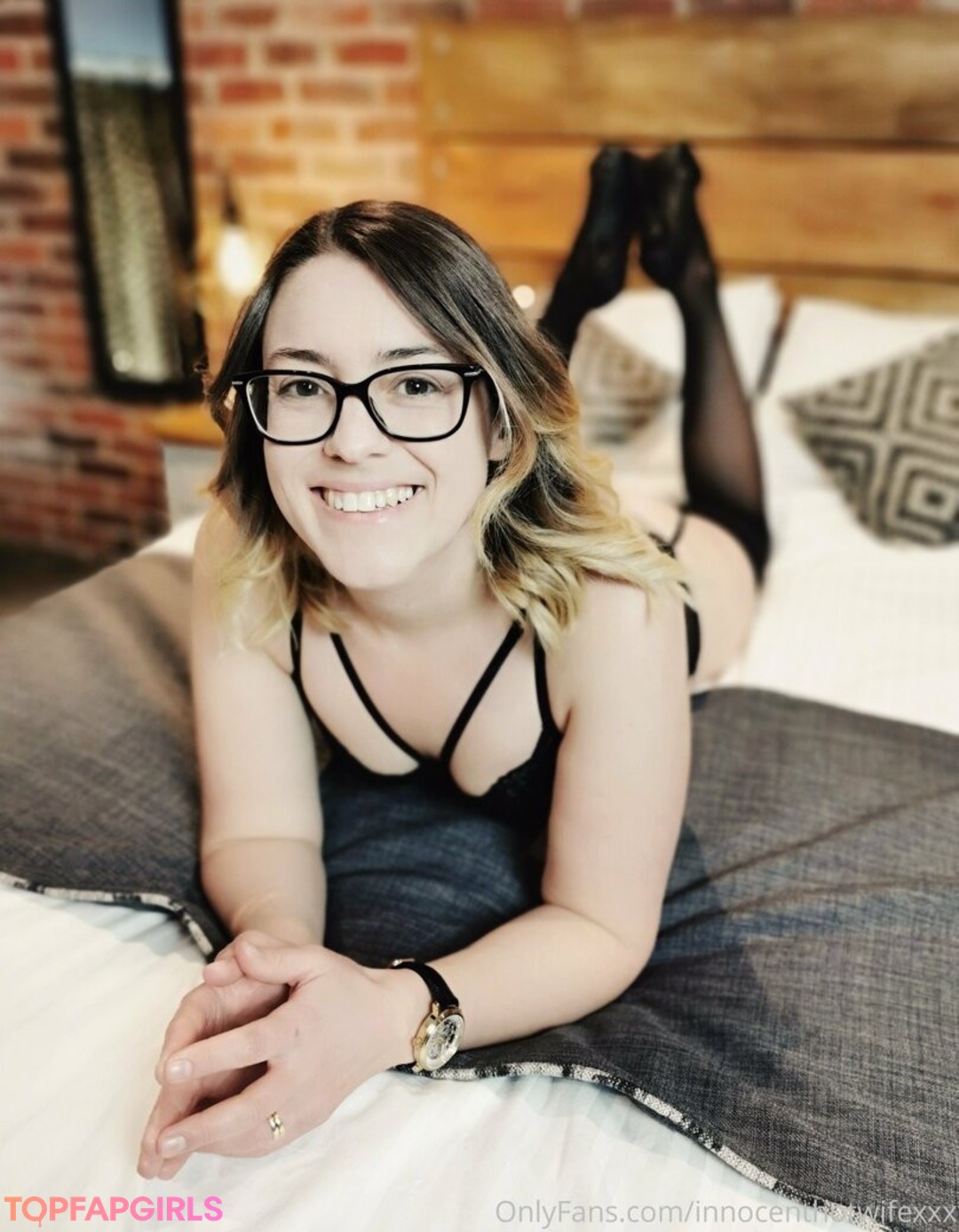 Photo nue de fuite OnlyFans de Innocenthotwifexxx #184 Photo nue de fuite OnlyFans de Innocenthotwifexxx #184
