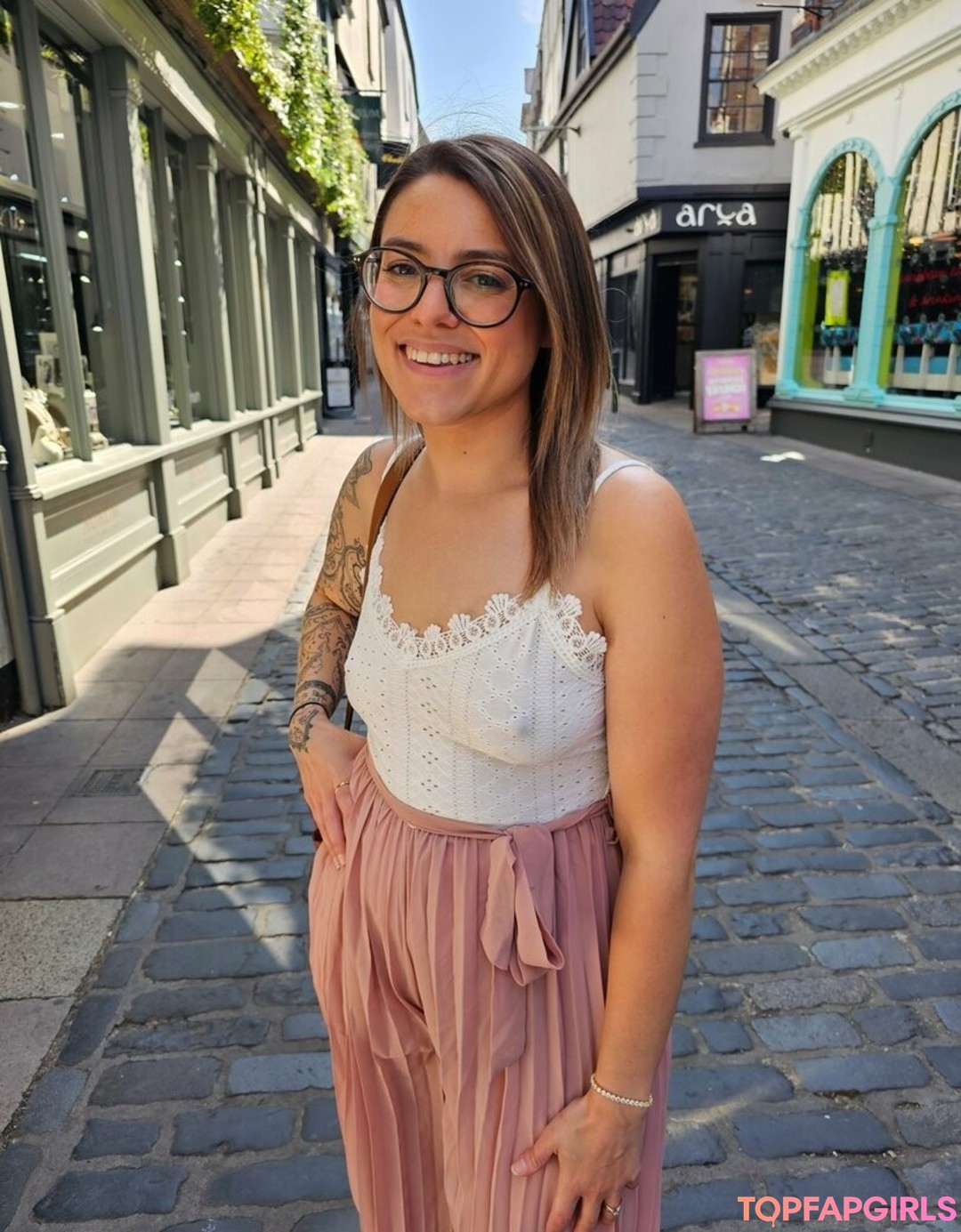 Photo nue de fuite OnlyFans de Innocenthotwifexxx #310 Photo nue de fuite OnlyFans de Innocenthotwifexxx #310