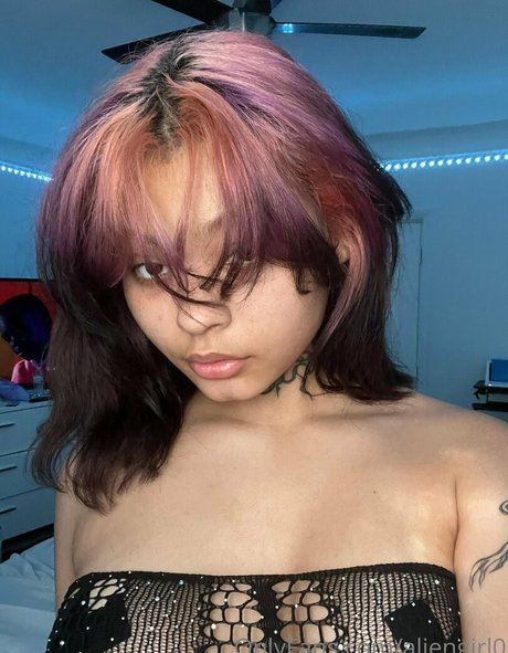 Photo nue de fuite OnlyFans de Aliengirl0