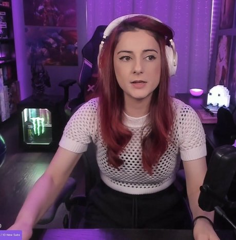 Anniefuchsia