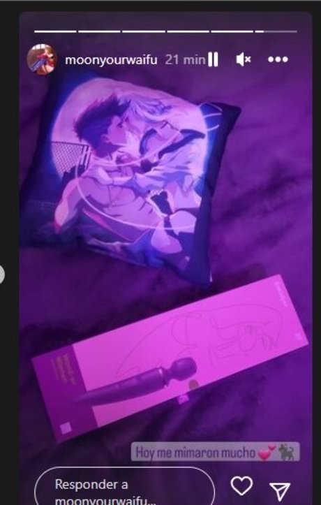 Photo nue de fuite OnlyFans de Moonyourwaifu