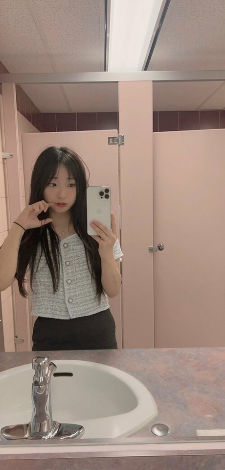 Photo nue de fuite OnlyFans de Awnni