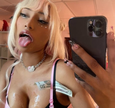 Photo nue de fuite OnlyFans de Sadgyaru