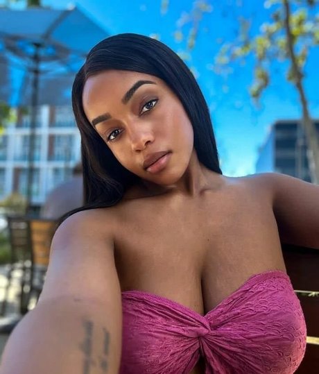 Photo nue de fuite OnlyFans de Lily Starfire